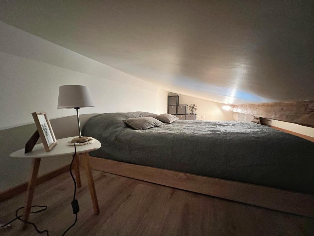 Appartement Studio neuf entièrement équipé et bien situé. à Paris Extérieur photo