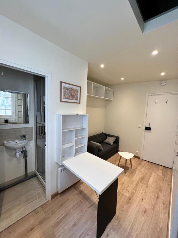 Appartement Studio neuf entièrement équipé et bien situé. à Paris Extérieur photo